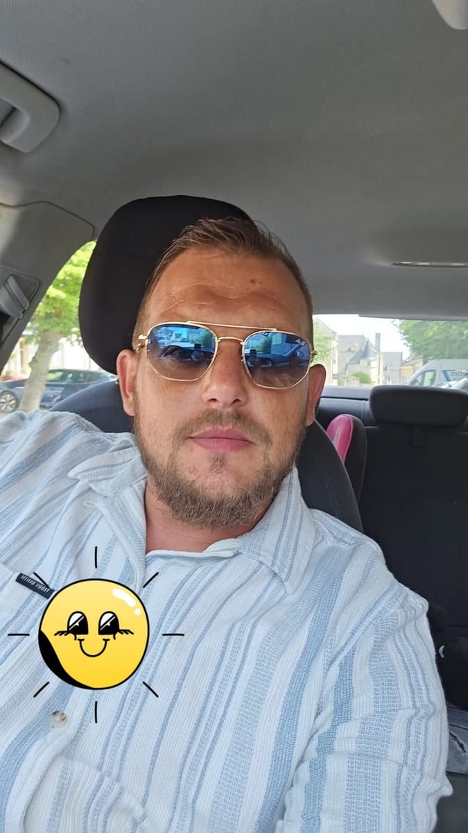 Profil de Maximino
